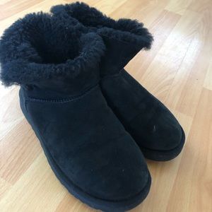 AUTHENTIC UGGS